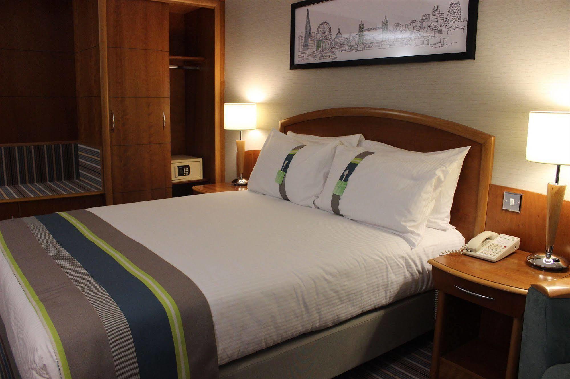 B&B Hotel London Heathrow Slough Zewnętrze zdjęcie